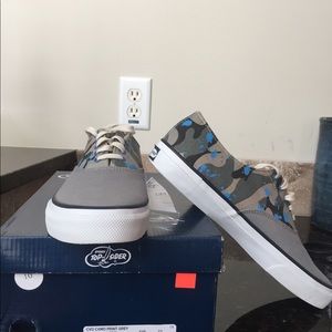 Men’s canvas camo Sperrys (never worn)